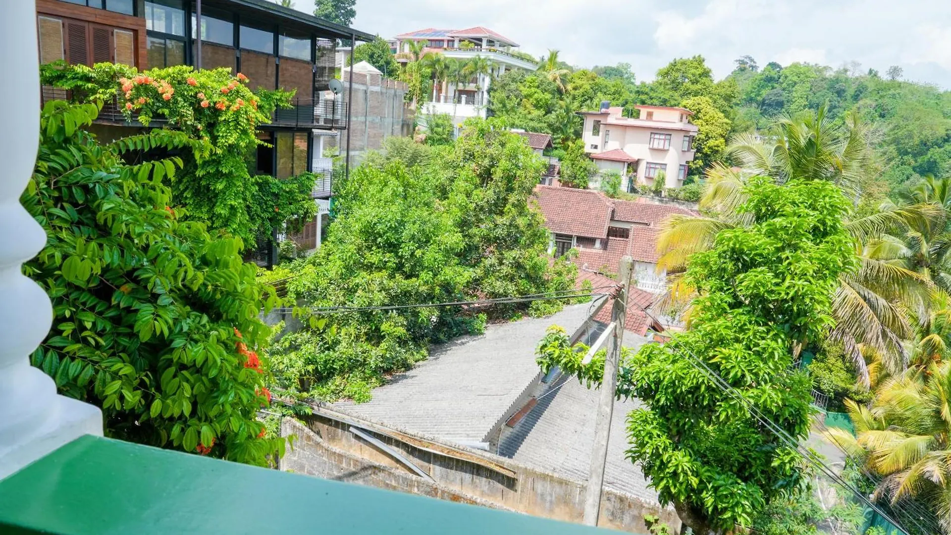 Apartment The Mist Residence Mapanawatura